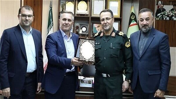 همکاري  اديان و مذاهب  در ارتقاي  امنيت اجتماعي  در آذربايجان غربي