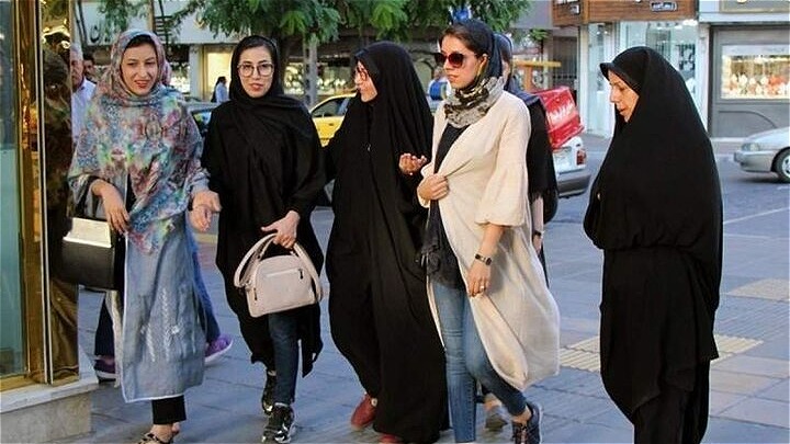 جوانان به عنوان پيشگامان تغيير در فرهنگ پوشش