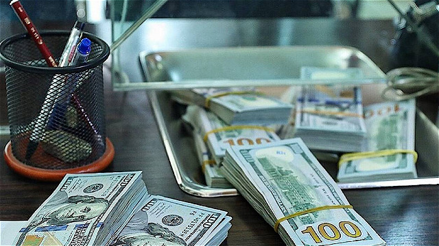 بدترين زمان براي حذف ارز ترجيحي انتخاب شد