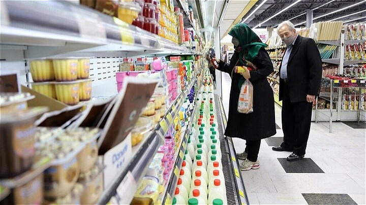 نوسان قيمت کالا؛ عامل اصلي عدم درج قيمت توسط خواربارفروشان