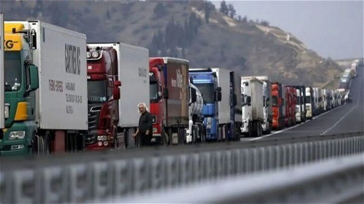 تردد ۶۰ هزار دستگاه ناوگان ترانزیتی از پایانه‌های مرزی آذربایجان ‌غربی