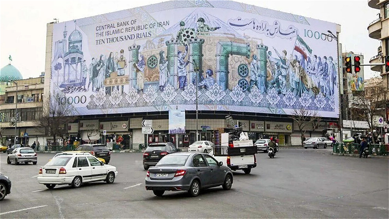 سه‌ فوريت نجات اقتصاد؛ نسخه درمان يا اعلام وضعيت قرمز