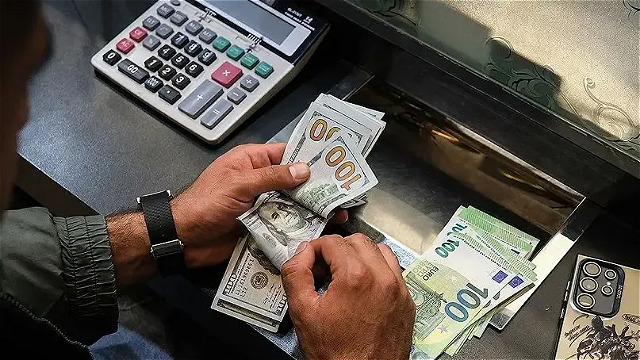 سقوط ريال و بلايي که در شبح جنگ  بر سرمان آمده است